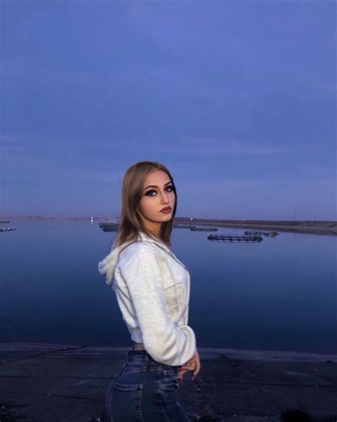 valentina.sm|r/valentinaSimeOf